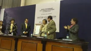 UAQ entrega Doctorado Honoris Causa a Carmen Aristegui