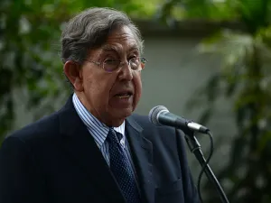Cuauhtémoc Cárdenas, a un paso de dejar el PRD