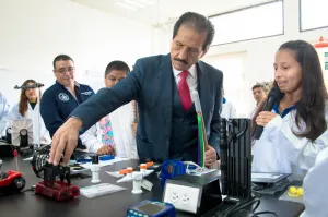 Inauguran aulas y laboratorios en la Enrique Cabrera Barroso, extensión Cuetzalan
