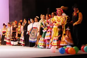 Realizan 3er Encuentro Nacional Universitario de Baile folklórico