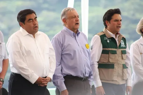 En Ixtepec, AMLO ofrece más y mejores servicios básicos y de salud