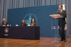 Con fortalecimiento del Área de la Salud, BUAP forma mejores médicos: Esparza