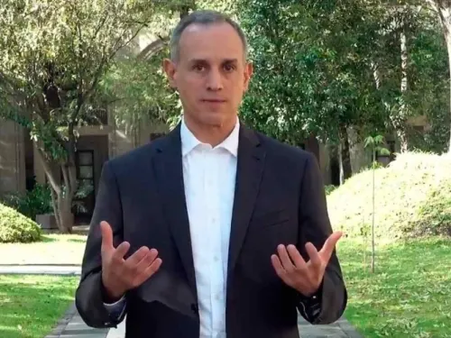 López-Gatell enfatizó que “no podemos salir a la calle” al afirmar que todo México sigue en semáforo