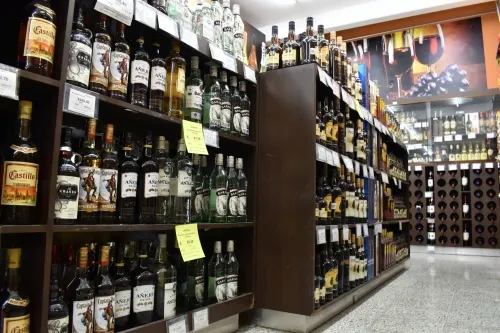 Queda prohibido en Puebla consumir bebidas alcohólicas en restaurantes y tiendas: Barbosa