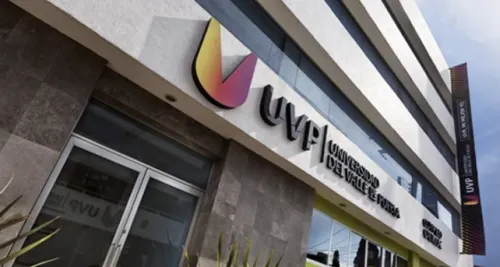 Asaltan a estudiante de la UVP al salir de clases