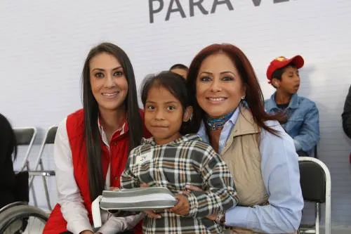 Dinorah López de Gali y la beneficencia pública apoyan a las personas con discapacidad