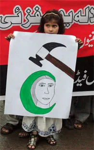 Protege Pakistán a otra niña amenazada por talibanes