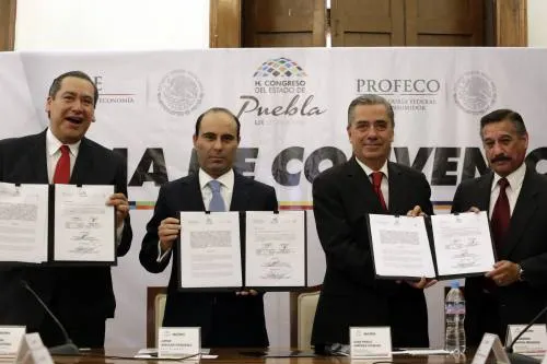 Congreso y dependencias federales firman convenio para difundir derechos de consumidores