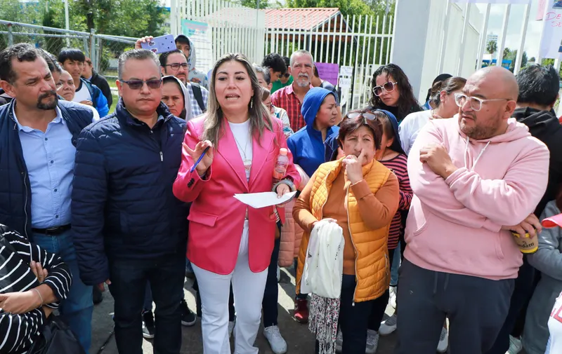Padres de familia golpean a psicólogo de la secundaria Blandina Torres de Marín señalado de acoso