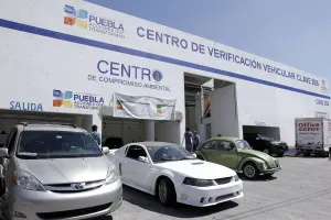 Inicia verificación en Puebla; van por más de 400 mil autos revisados