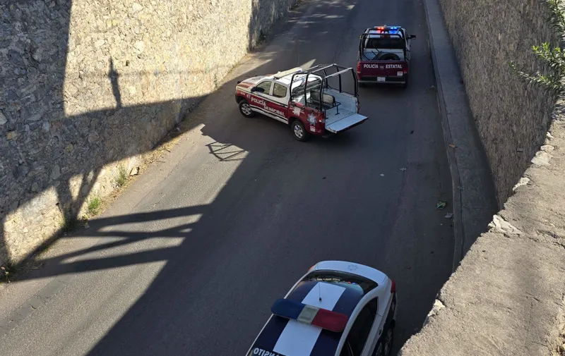 Hallan cadáver en cajuela de auto incendiado en Periférico Ecológico