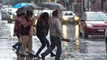 Monzón mexicano, Onda Tropical 25 y canales de baja presión mantendrán las lluvias en México: Conagua