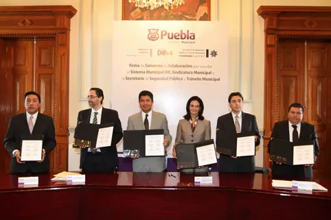 Se reúne Eduardo Rivera Pérez con empresarios del sector de hoteles