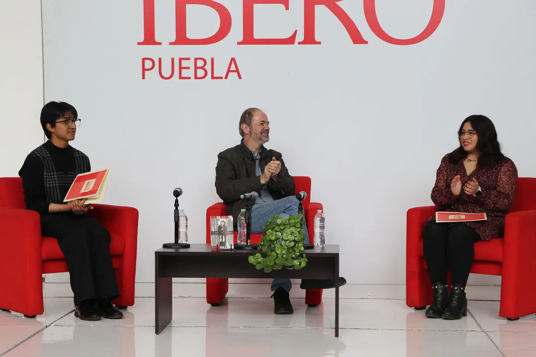 El futbol es un sistema de creencias: Juan Villoro