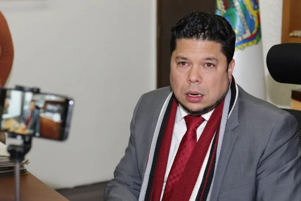 Guerra sucia internada contra Biestro de nada servirá: Barbosa 
