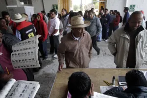 Refrenda PRI compromiso ciudadano y postura opositora
