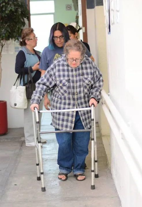 Lanzan ISSSTE y UNAM 2do concurso gratuito en internet para el cuidado de ancianos