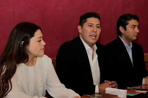 Convocan a postular a ciudadanos para ir por la alcaldía de Puebla