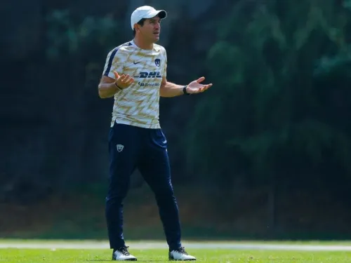 Pumas despide a Marioni y llega Michel