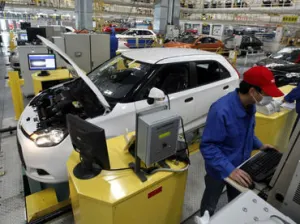 Empresa de autopartes cancelaría planta si Toyota revoca plan en México: Wall Street Journal