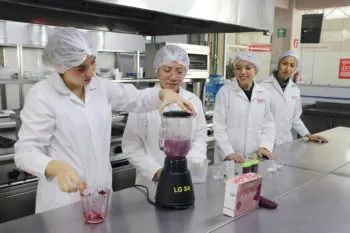 Innovación Ibero Puebla combate la desnutrición en pacientes con hemodiálisis