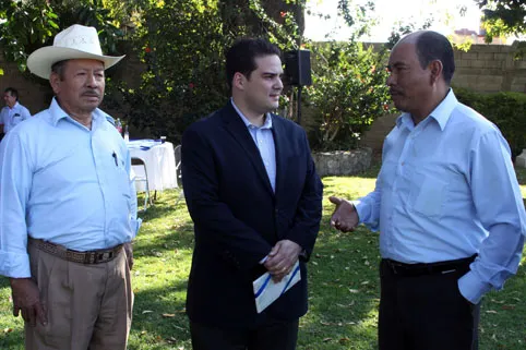 Doger exhibió entreguismo de Mondragón en Twitter