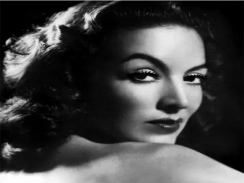 Video: Google celebra cumpleaños de María Félix con doodle