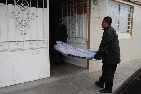 Se suicida otra mujer; ahora en la colonia Santa Cruz Los Ángeles
