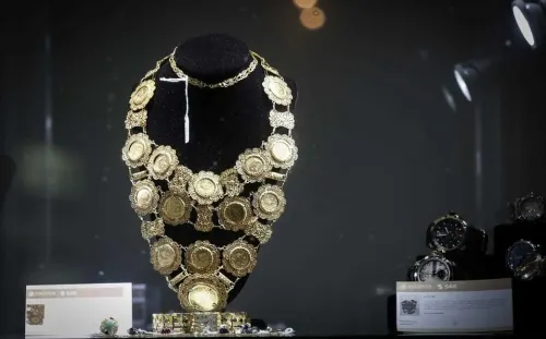 Recaudan 10 millones de pesos en subasta de joyas