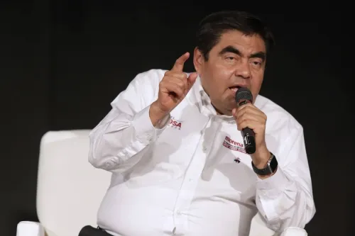 Barbosa sigue arriba en encuestas con ventaja de 44 puntos