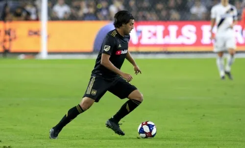 Carlos Vela no descartó la posibilidad de regresar al Tri este año
