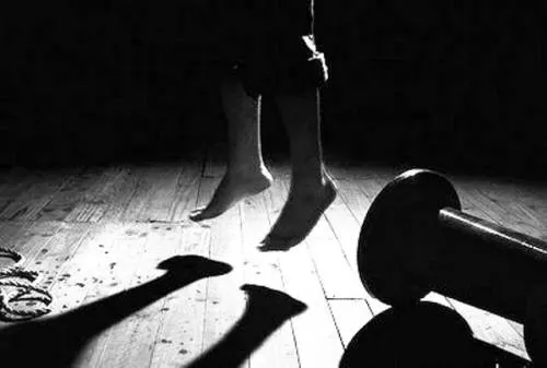 Hombre se suicida con una corbata en la colonia Gonzalo Bautista