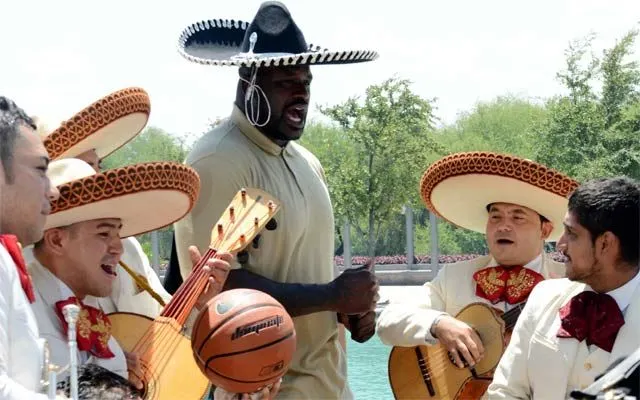 Shaquille O’Neal se pone muy mexicano