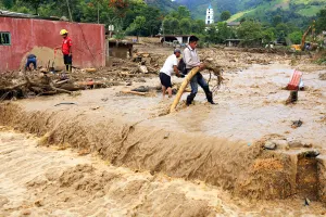 Daños de Earl a carreteras asciende a 1,230 mdp: SCT