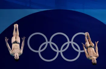 Los clavadistas Osmar Olvera y Juan Celaya dan a México su tercera medalla en París 2024