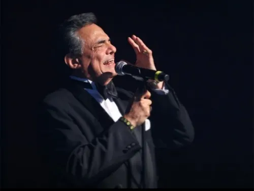 De niño, amigos violaron a José José, revela Anel