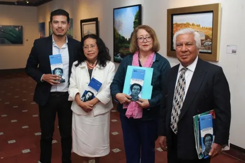 Presentan textos y material biográfico del muralista Desiderio Hernández Xochitiotzin