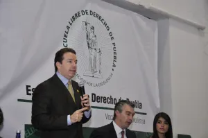 Se gradúa Generación 2010- 2015 de la Escuela Libre de Derecho de Puebla