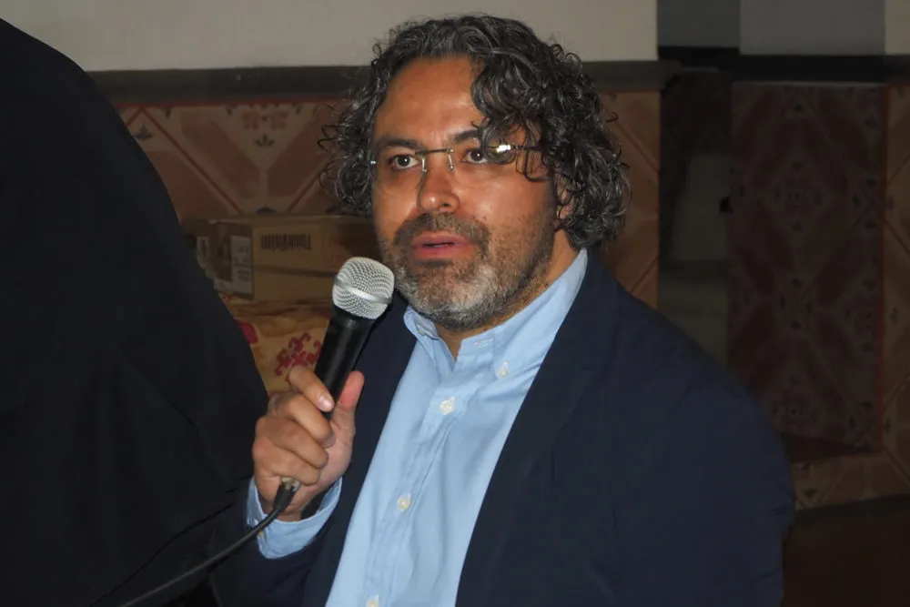 El Gurú en campaña (¡Saca el zacatito, pa’l conejito!)
