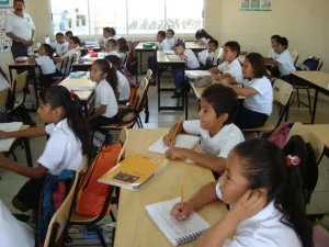 Sin carencias, sólo 10% de escuelas de educación básica