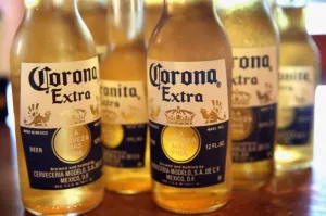 Retirarán en EEUU a Corona Extra por fallar en calidad