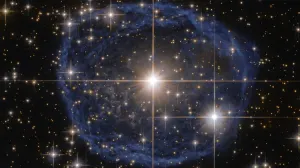 Captan una enorme burbuja azul en el espacio