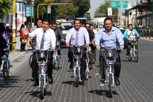 Eduardo Rivera Pérez supervisa obra de pavimentación con concreto hidráulico en la 11 Norte-Sur