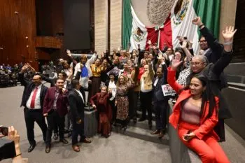 Cámara de Diputados aprueba reforma a la Ley de Amparo; oposición acusa retroactividad y “madruguete” legislativo