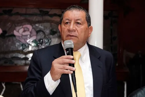 Doctor Honoris Causa… y forajido