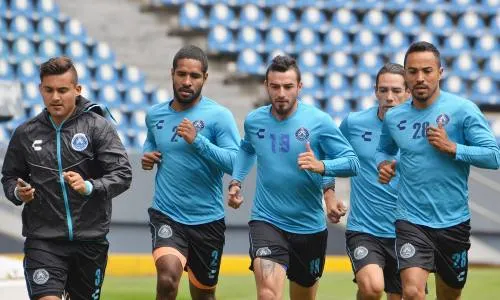 Llega Steven Mondragón al Club Puebla