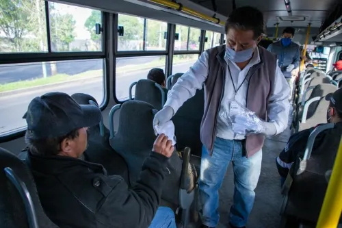 Refuerza SMT operativos de sana distancia en el transporte público