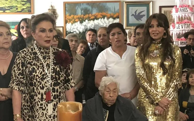 Fallece Eva Mange, abuelita de Thalía y Laura Zapata
