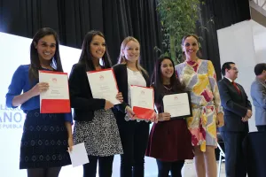 Reconoce Ibero a mejores promedios de la región y del sureste del país
