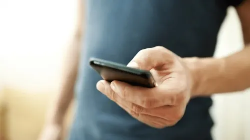 Lanzan gobierno y Facebook chatbot para informar sobre Covid-19